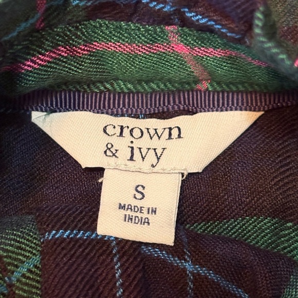 Crown & Ivy Plaid Ruffle Henley size Small - Picture 7 of 12